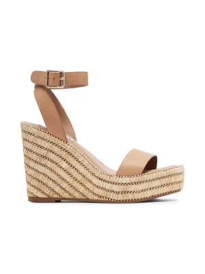 Foto van product Sandalen met sleehak Steve Madden zandkleur