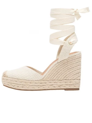 Foto van product Sandalen met sleehak Stradivarius crème
