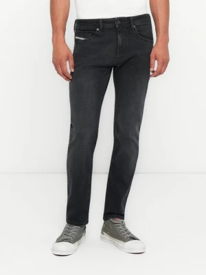 Foto van product Slim fit jeans Diesel rood