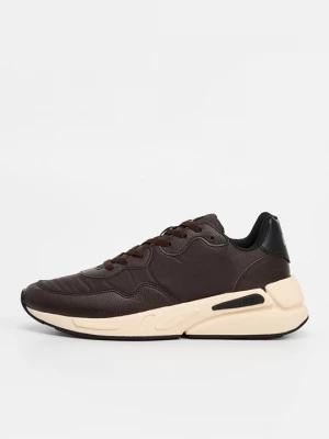 Foto van product Sneakers laag Diesel donkerbruin