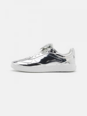 Foto van product Sneakers laag KARL LAGERFELD zilverkleurig