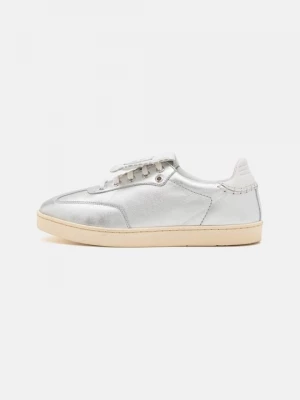 Foto van product Sneakers laag MELVIN & HAMILTON zilverkleurig