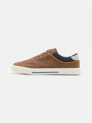 Foto van product Sneakers laag Pier One By Zalando cognac