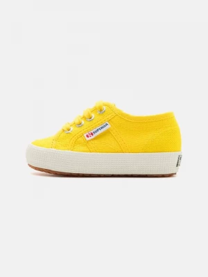 Foto van product Sneakers laag Superga lichtgeel