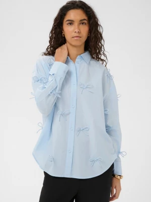 Foto van product SOAKED IN LUXURY Shirt 'SLJoa Bow' hemelsblauw