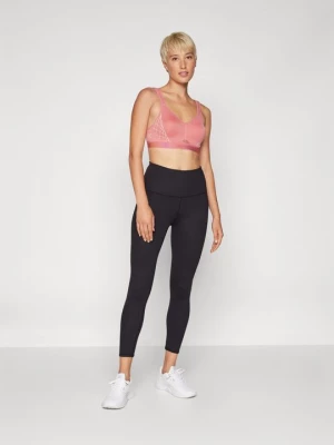 Foto van product Sport-bh met high support Triaction by Triumph lichtrood