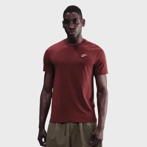 Foto van product Sportswear Club T-Shirt Nike rood