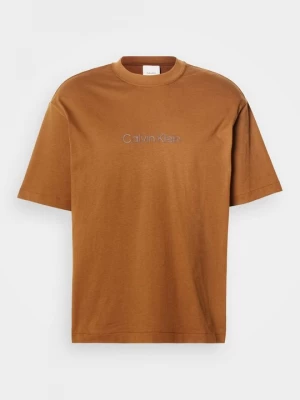 Foto van product T-shirt basic Calvin Klein bruin