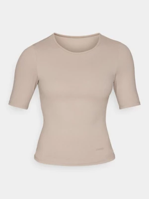 Foto van product T-shirt basic Stronger taupe