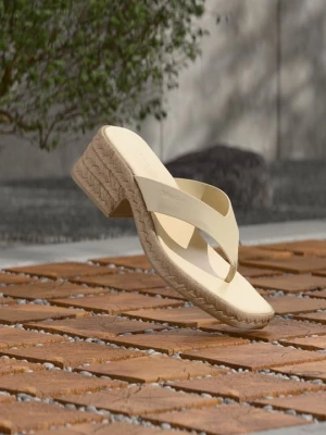 Foto van product Teensandalen Calvin Klein crème