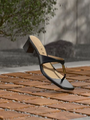 Foto van product Teensandalen Guess zwart