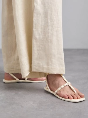 Foto van product Teensandalen Stuart Weitzman crème