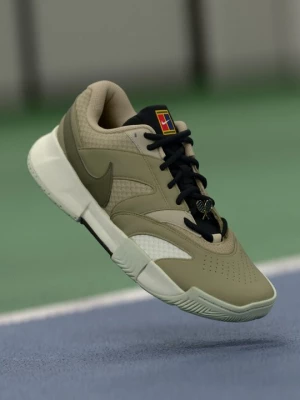Foto van product Tennisschoenen voor alle ondergronden Nike kaki