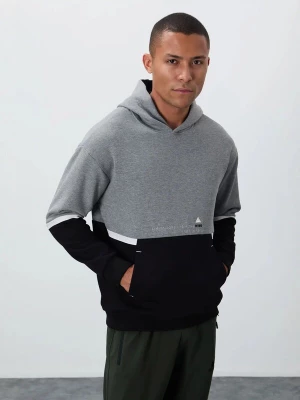 Foto van product Tommy Life Sweatshirt lichtgrijs / zwart / wit
