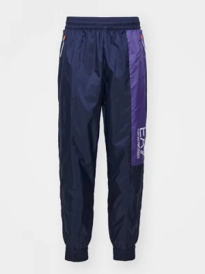 Foto van product Trainingsbroek EA7 Emporio Armani donkerblauw