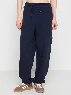 Foto van product Trainingsbroek EA7 Emporio Armani donkerblauw