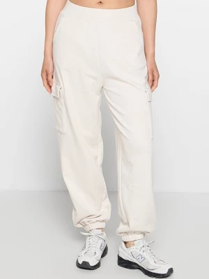 Foto van product Trainingsbroek EA7 Emporio Armani zandkleur