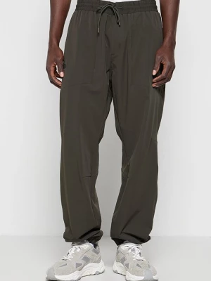 Foto van product Trainingsbroek Lacoste geel