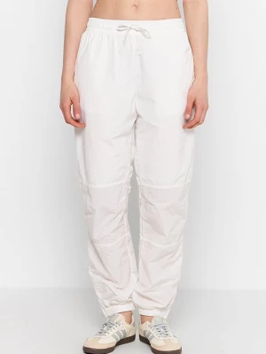 Foto van product Trainingsbroek Lacoste wit