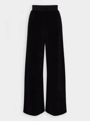 Foto van product Trainingsbroek New Girl Order zwart
