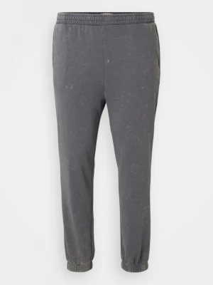 Foto van product Trainingsbroek ONLY Carmakoma grijs