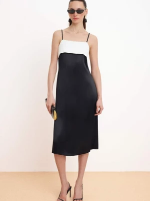 Foto van product Trendyol Jurk zwart / wit