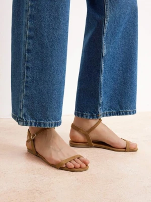 Foto van product Trendyol Sandalen met riem beige