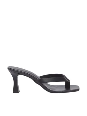 Foto van product Trendyol Teenslipper zwart