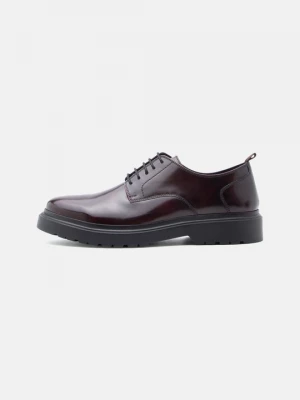 Foto van product Veterschoenen Zign By Zalando bordeauxrood