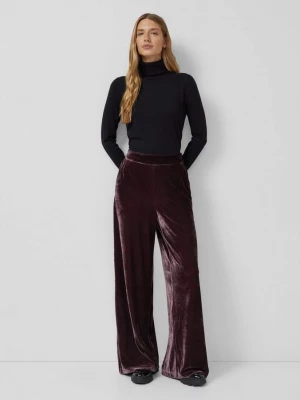 Foto van product Vloeiende fluwelen broek met elastische tailleband en wijde pijpen s.Oliver rood