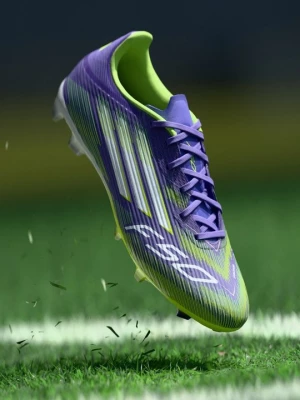 Foto van product Voetbalschoenen voor harde ondergrond Adidas paars
