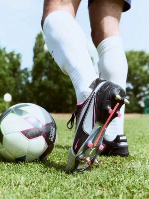 Foto van product Voetbalschoenen voor zachte ondergrond Puma zilverkleurig