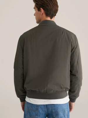 Foto van product WE Fashion Tussenjas olijfgroen