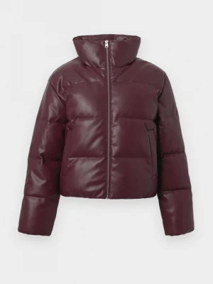 Foto van product Winterjas Abercrombie & Fitch bordeauxrood