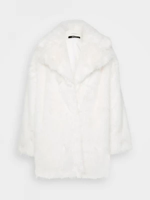 Foto van product Wintermantel Gina Tricot wit